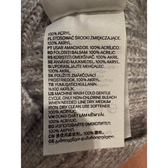 H & M Grey Knit Infinity Scarf  One Size NWT - Picture 9 of 9